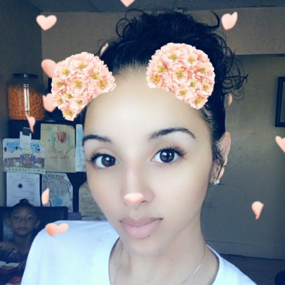 Meet your Posher, Cinthia